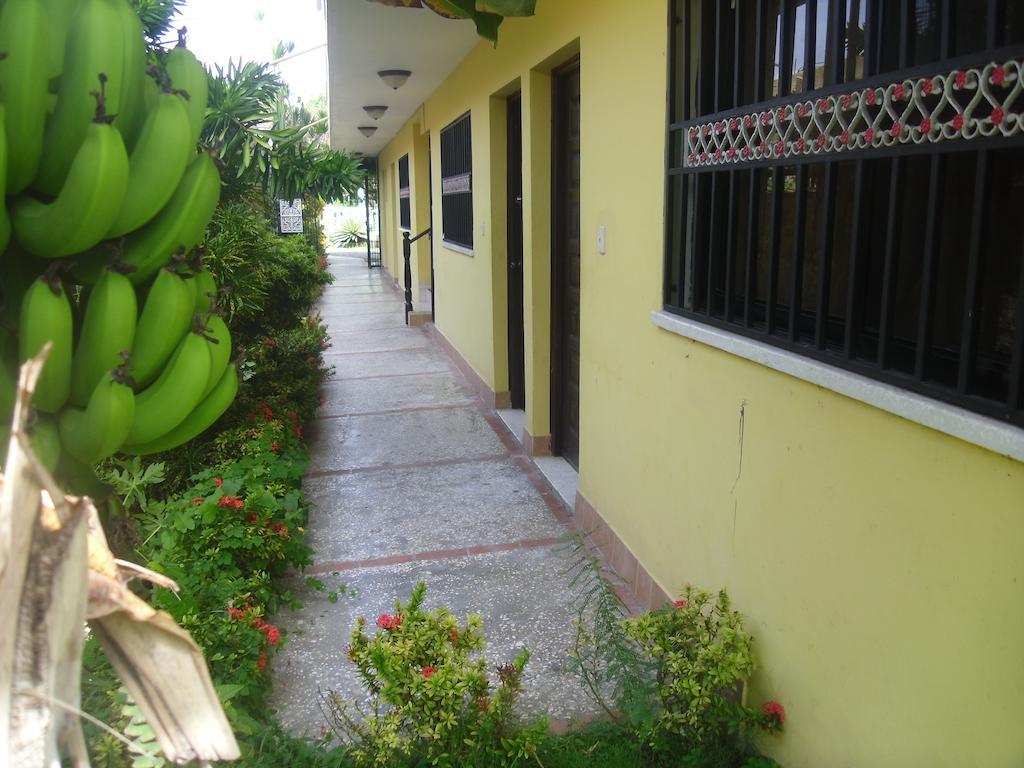 Residencial El Mirador Aparthotel Boca Chica Ngoại thất bức ảnh